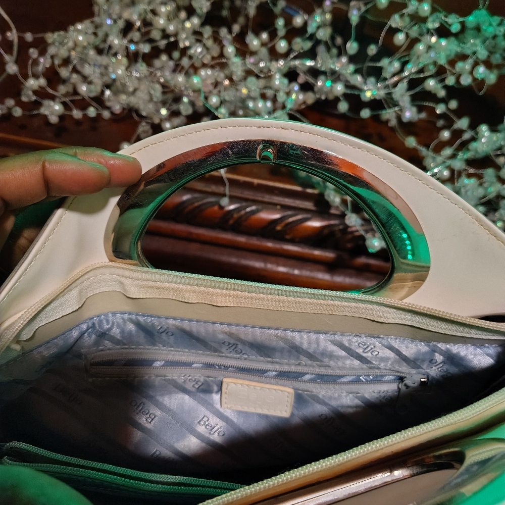 Purse - Picture 2 of 3